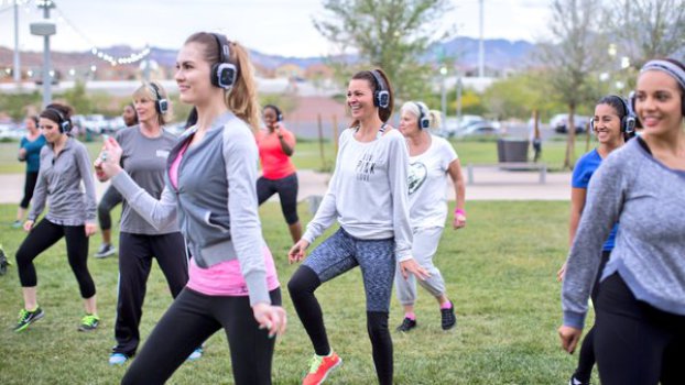 Kopfhörerzumba, Kopfhörer Zumba, Silent Zumba, Silent Zumba Kopfhörer, Silent Zumba Equipment, Silent Zumba mieten, Kopfhörer mieten, Silent Zumba Kopfhörer kaufen, Silent Events, Zumba