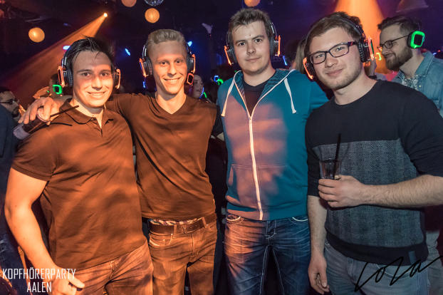 Kopfhörerparty Aalen, Silent Disco Aalen, Kopfhörerparty, Silent Party, kopfhörer party, silent events, Silent Disco, neon lights