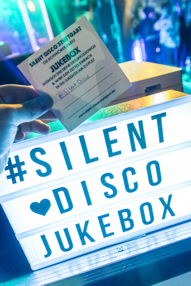 Silent Disco, Kopfhörerparty, Silent Party, kopfhörer party, silent events, neon lights, Silent Disco Open Air, Silent Disco mieten, Silent Disco Kopfhörer kaufen, Silent Disco Kopfhörer