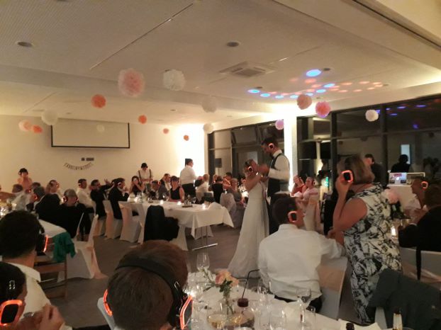 Silent Disco, Silent Party, Kopfhörer Party, Kopfhörer Events, Silent Disco Equipment, Silent Disco mieten, Silent Disco kaufen, Silent Party Kopfhörer, Silent Wedding